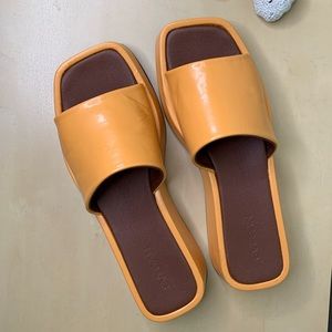 Svegan Janice spicy orange sandals